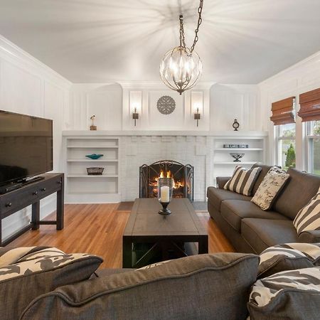 Gorgeous Downtown Bungalow, Walk Everywhere!!! Lake Geneva Eksteriør bilde