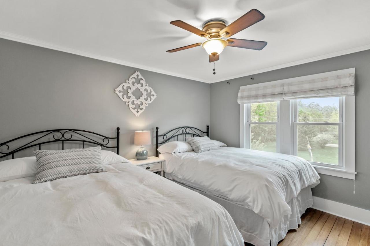 Gorgeous Downtown Bungalow, Walk Everywhere!!! Lake Geneva Eksteriør bilde